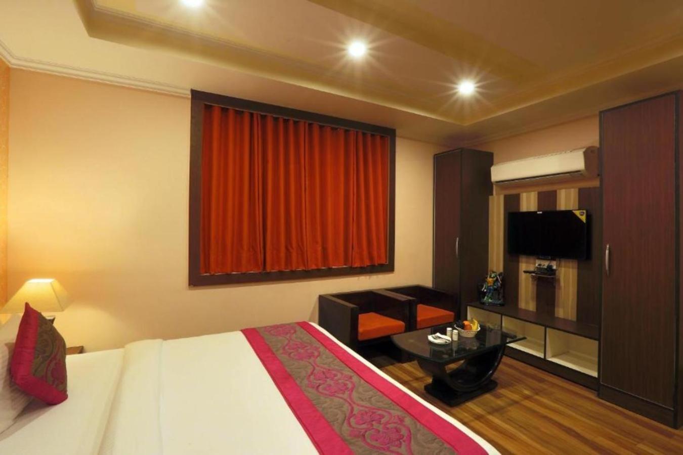 Hotel Castle Blue Neu-Delhi Exterior foto