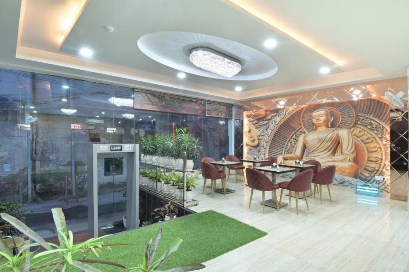 Hotel Castle Blue Neu-Delhi Exterior foto