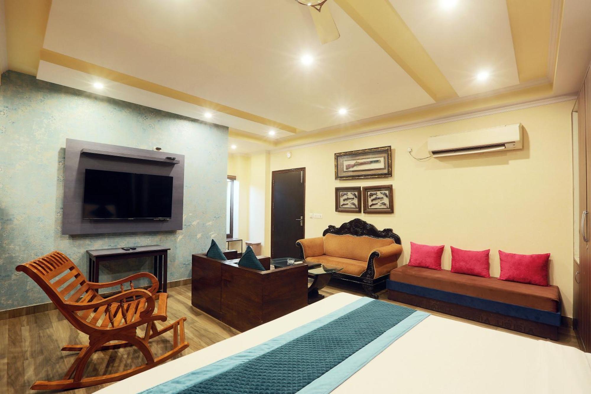 Hotel Castle Blue Neu-Delhi Exterior foto