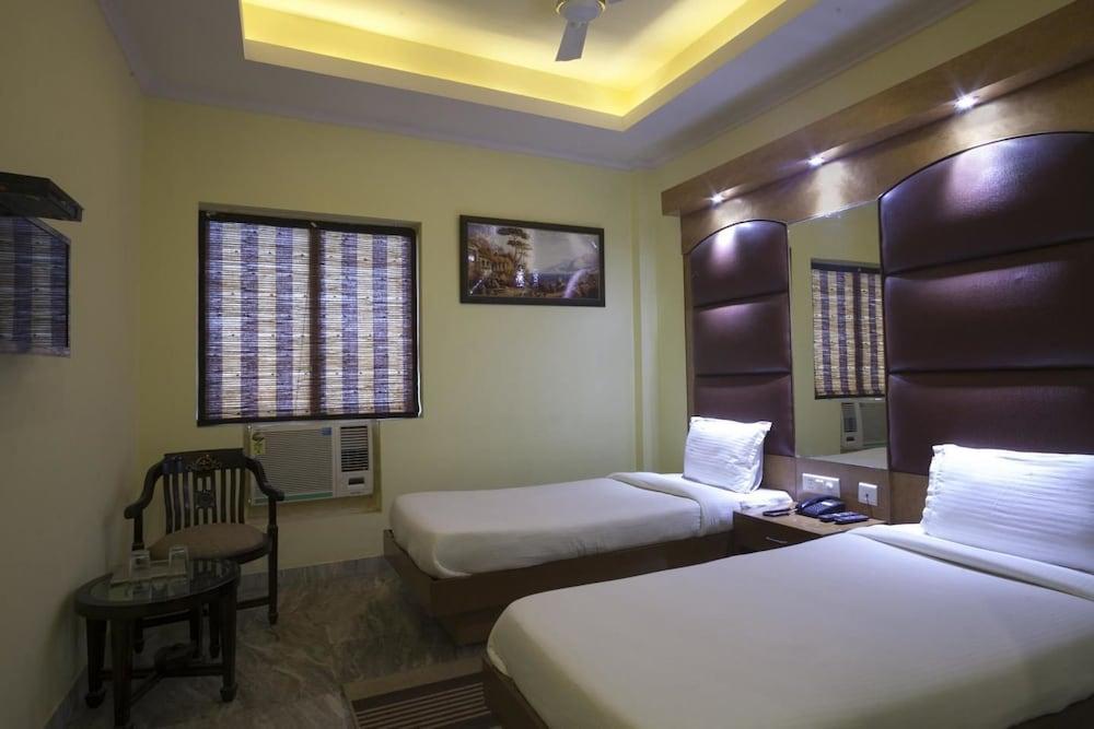 Hotel Castle Blue Neu-Delhi Exterior foto